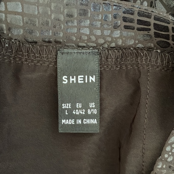 SHEIN Black Snakeskin Silky Soft Mini Skirt - Picture 5 of 6